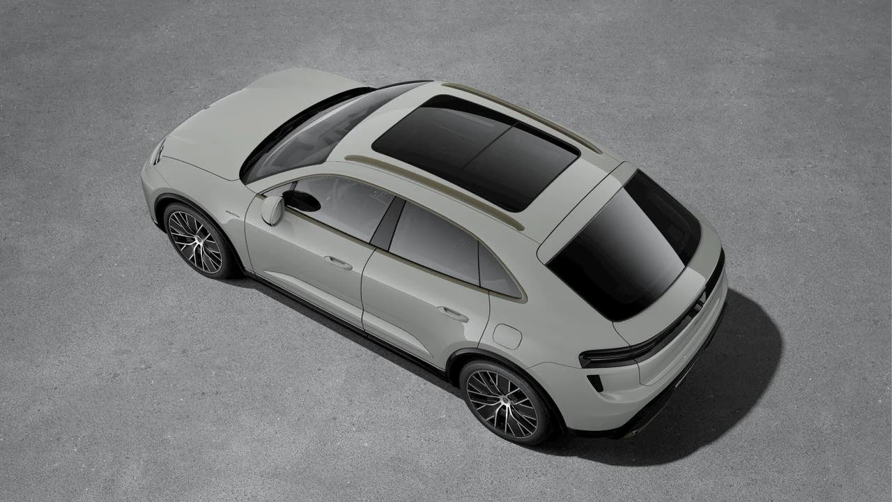 2026 Porsche Macan Electric - Image 4 of 10