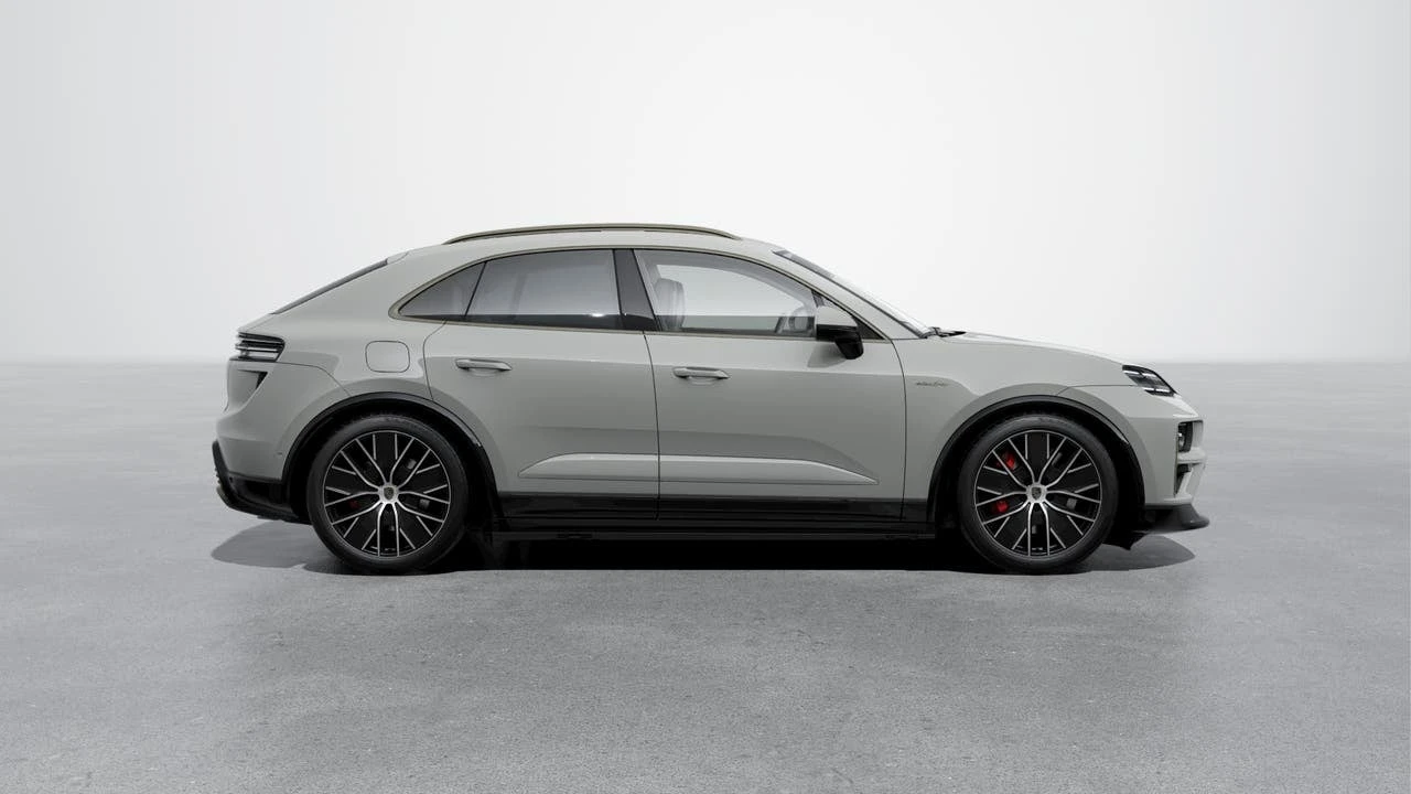 2026 Porsche Macan Electric - Image 6 of 10