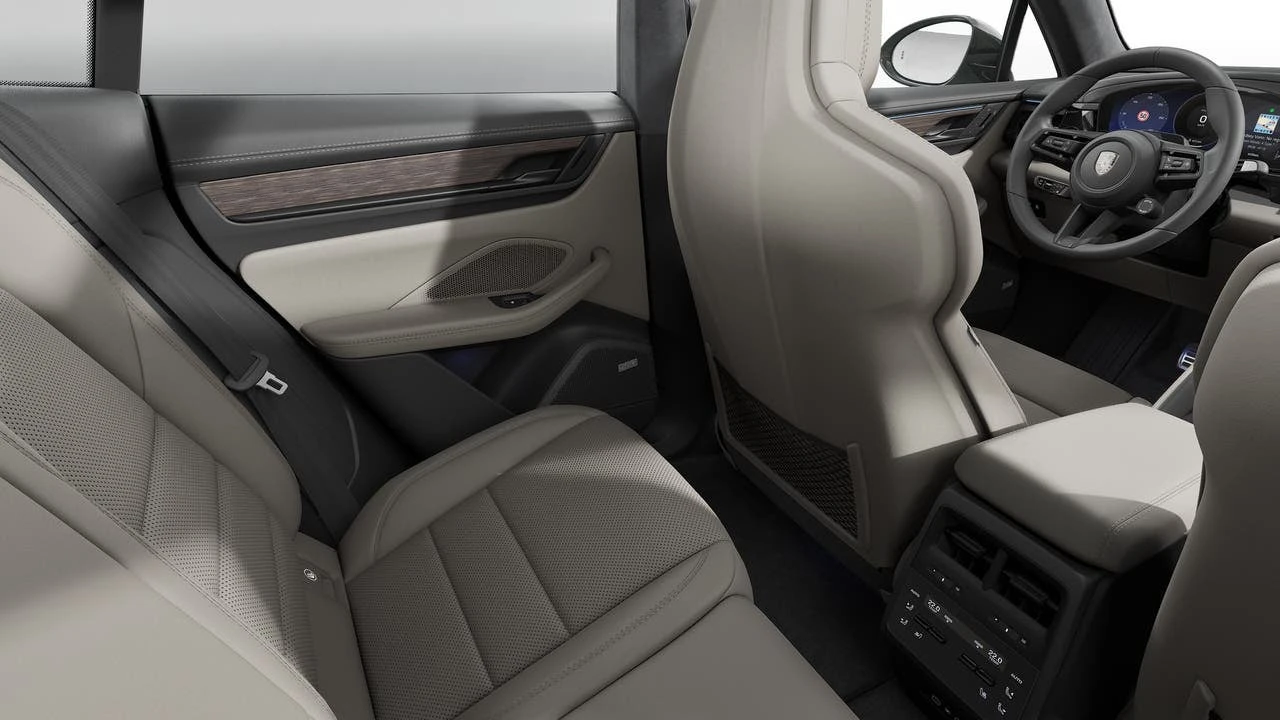 2026 Porsche Macan Electric - Image 14 of 14