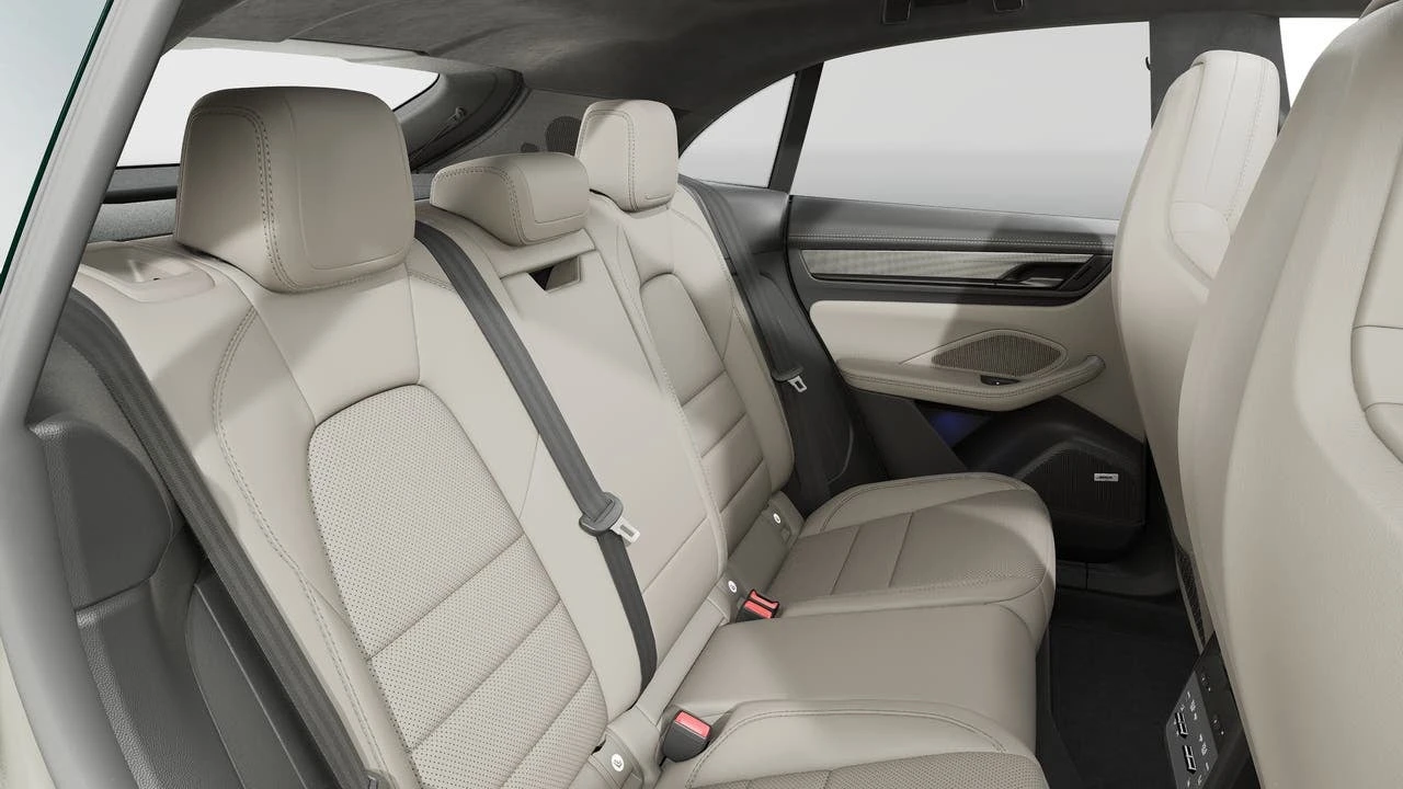 2026 Porsche Macan Electric - Image 13 of 14