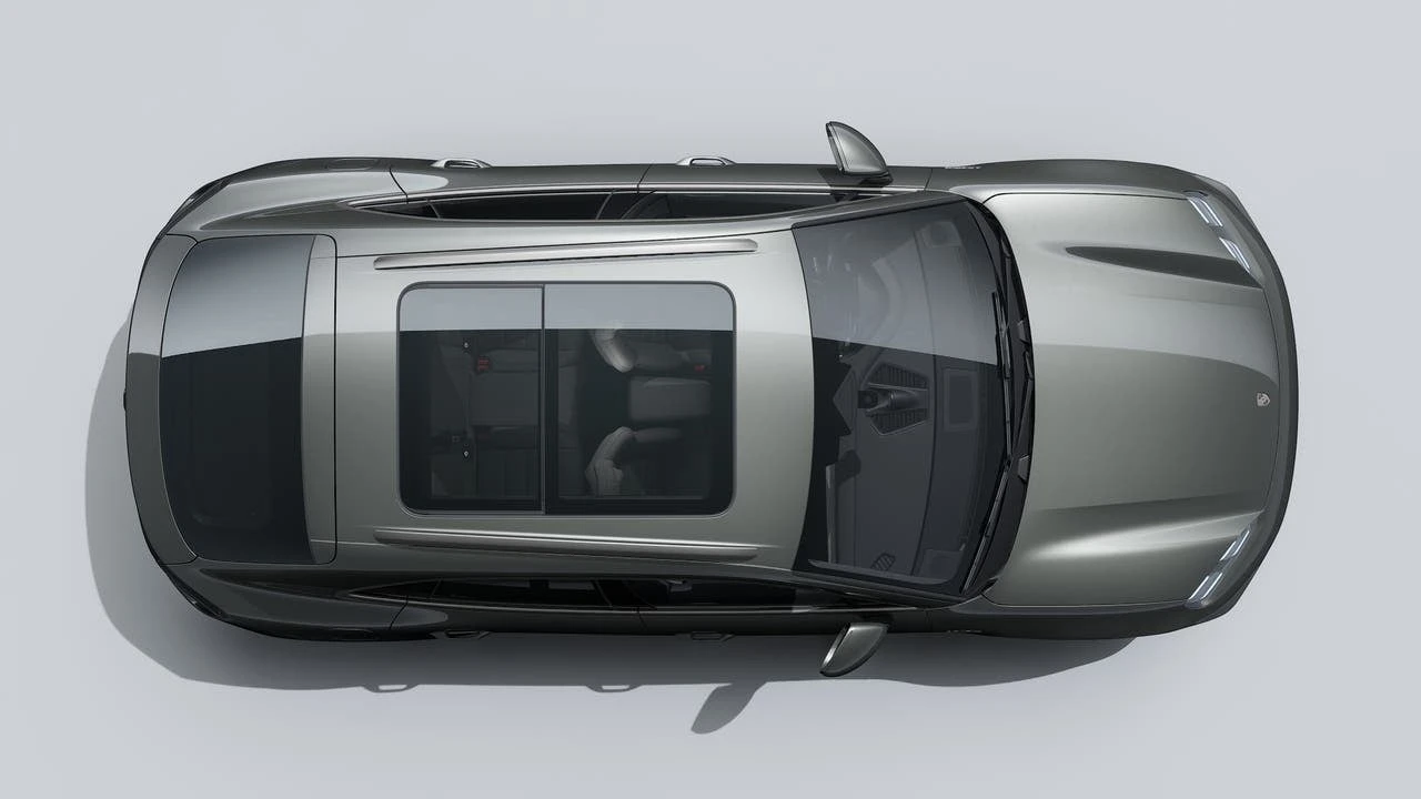 2026 Porsche Macan Electric - Image 5 of 14