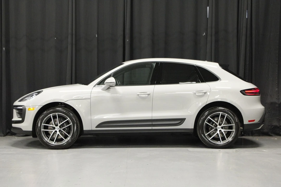 2026 Porsche Macan - Image 2 of 31