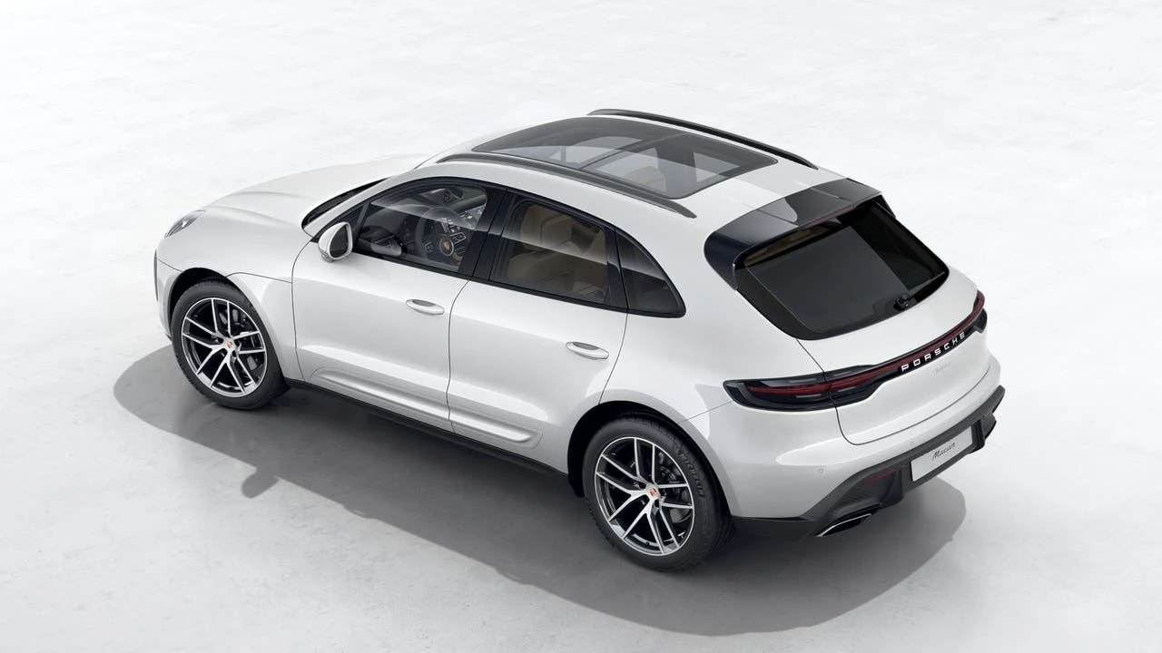 2026 Porsche Macan Electric - Image 4 of 10