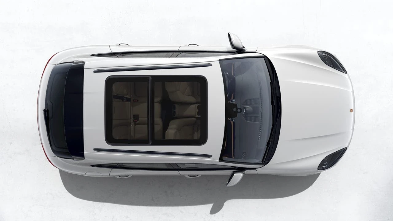 2026 Porsche Macan Electric - Image 5 of 10