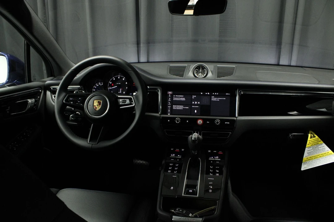 2026 Porsche Macan - Image 10 of 31