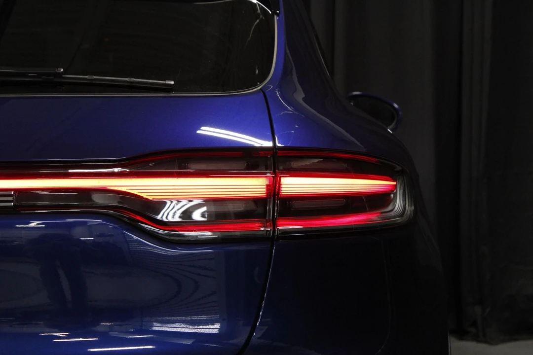 2026 Porsche Macan - Image 21 of 31