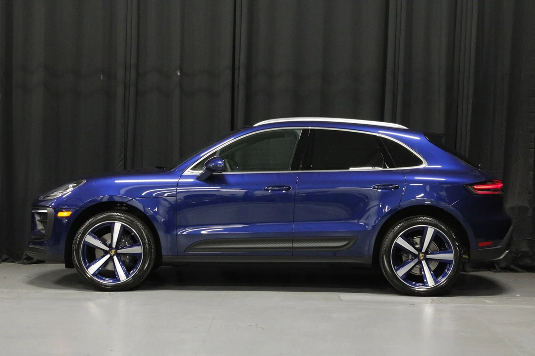 2026 Porsche Macan - Image 2 of 31