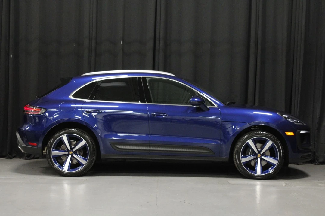 2026 Porsche Macan - Image 6 of 31