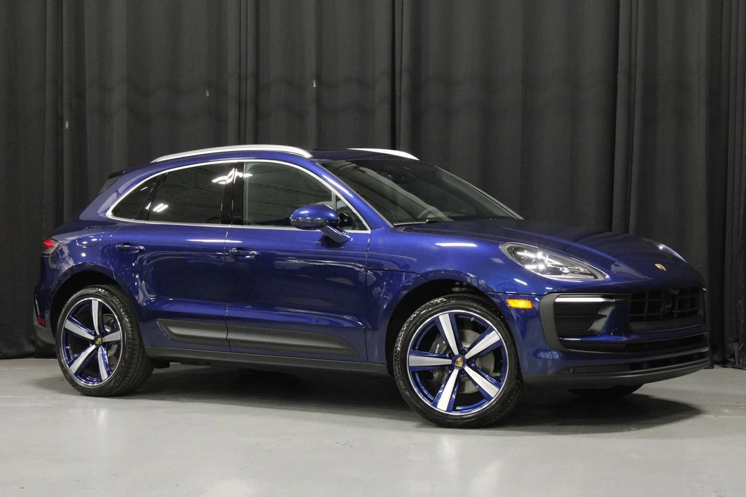2026 Porsche Macan - Image 7 of 31