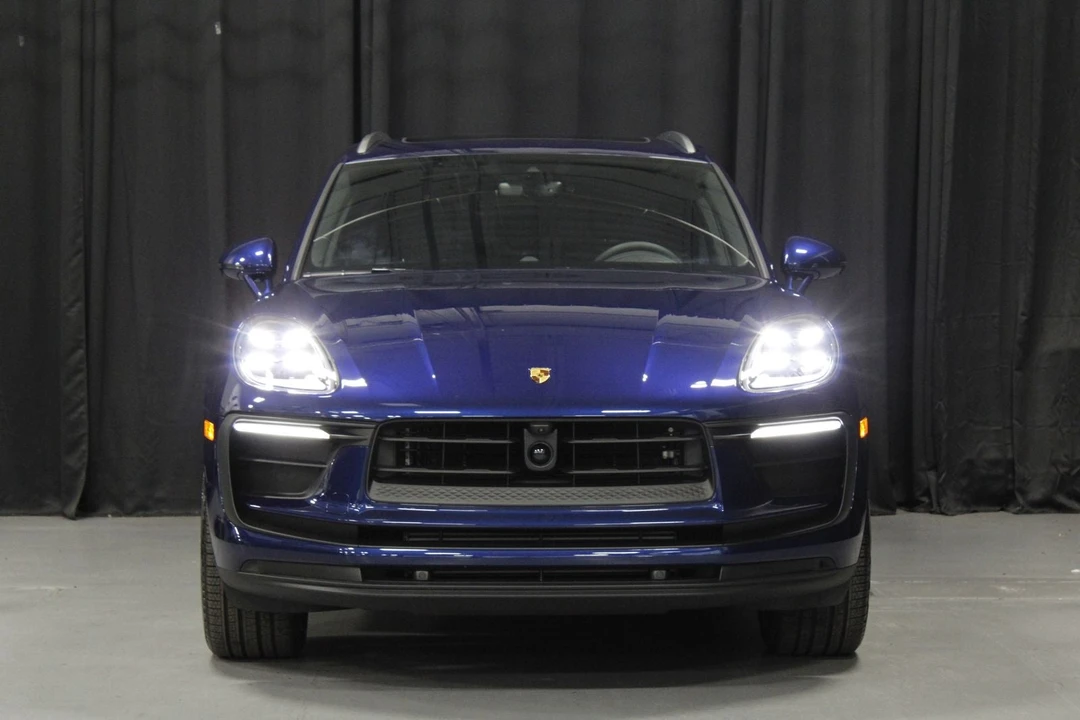 2026 Porsche Macan - Image 8 of 31