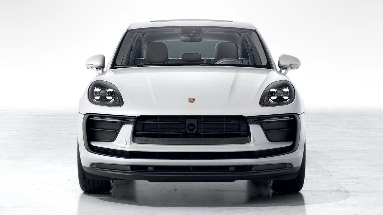 2026 Porsche Macan Electric - Image 8 of 10