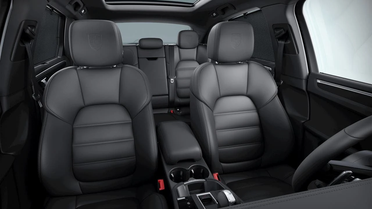 2026 Porsche Macan - Image 10 of 10