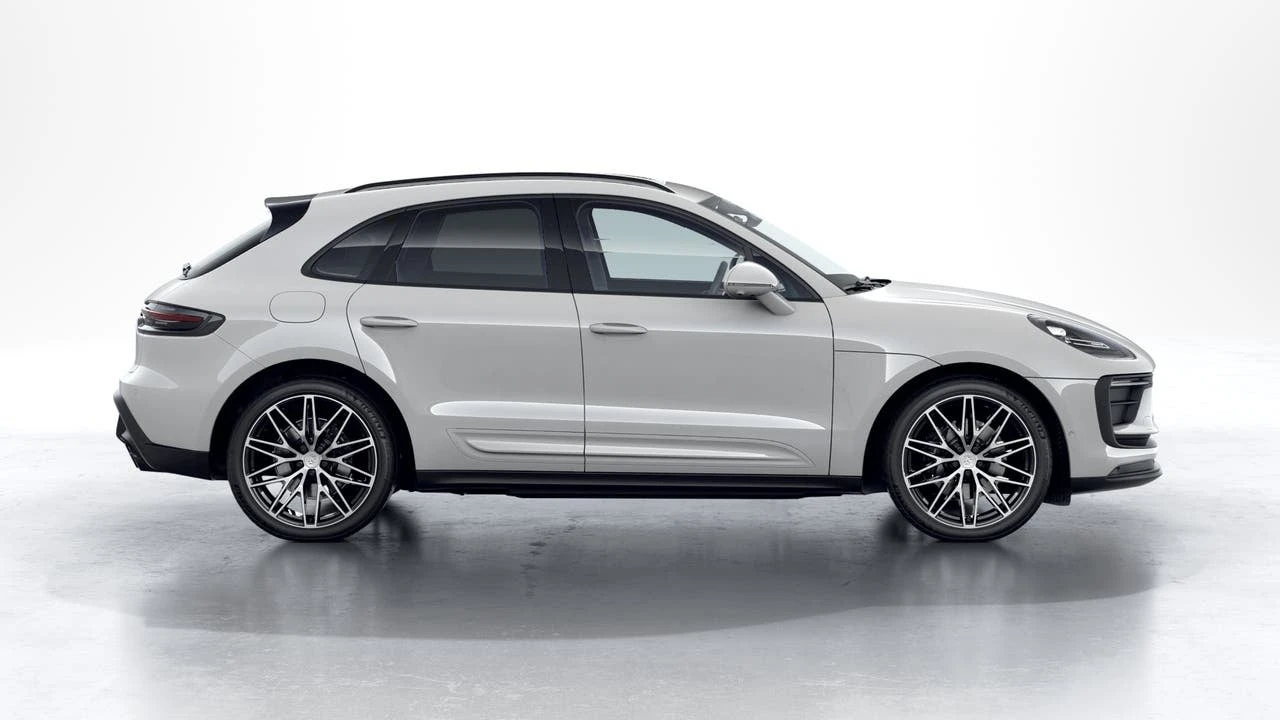 2026 Porsche Macan - Image 6 of 10