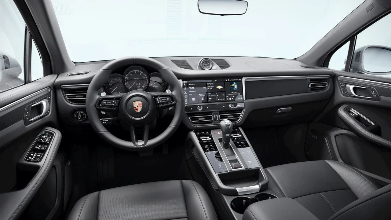 2026 Porsche Macan - Image 9 of 10
