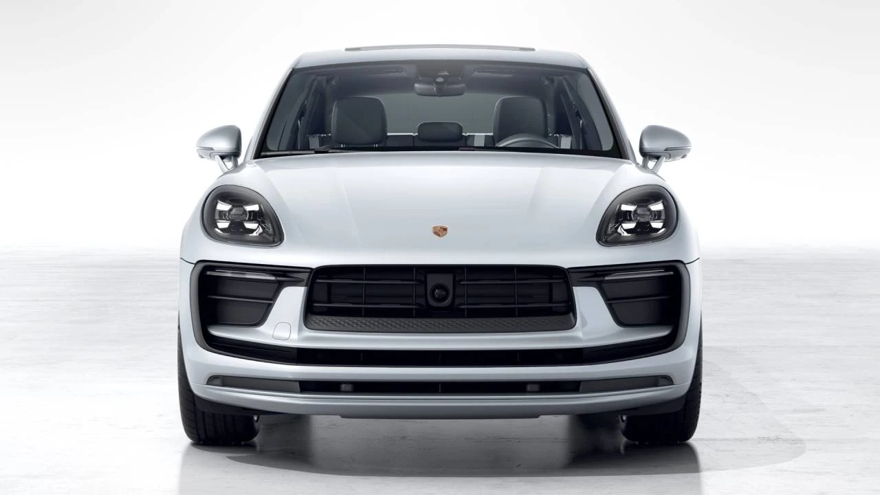 2026 Porsche Macan - Image 8 of 10
