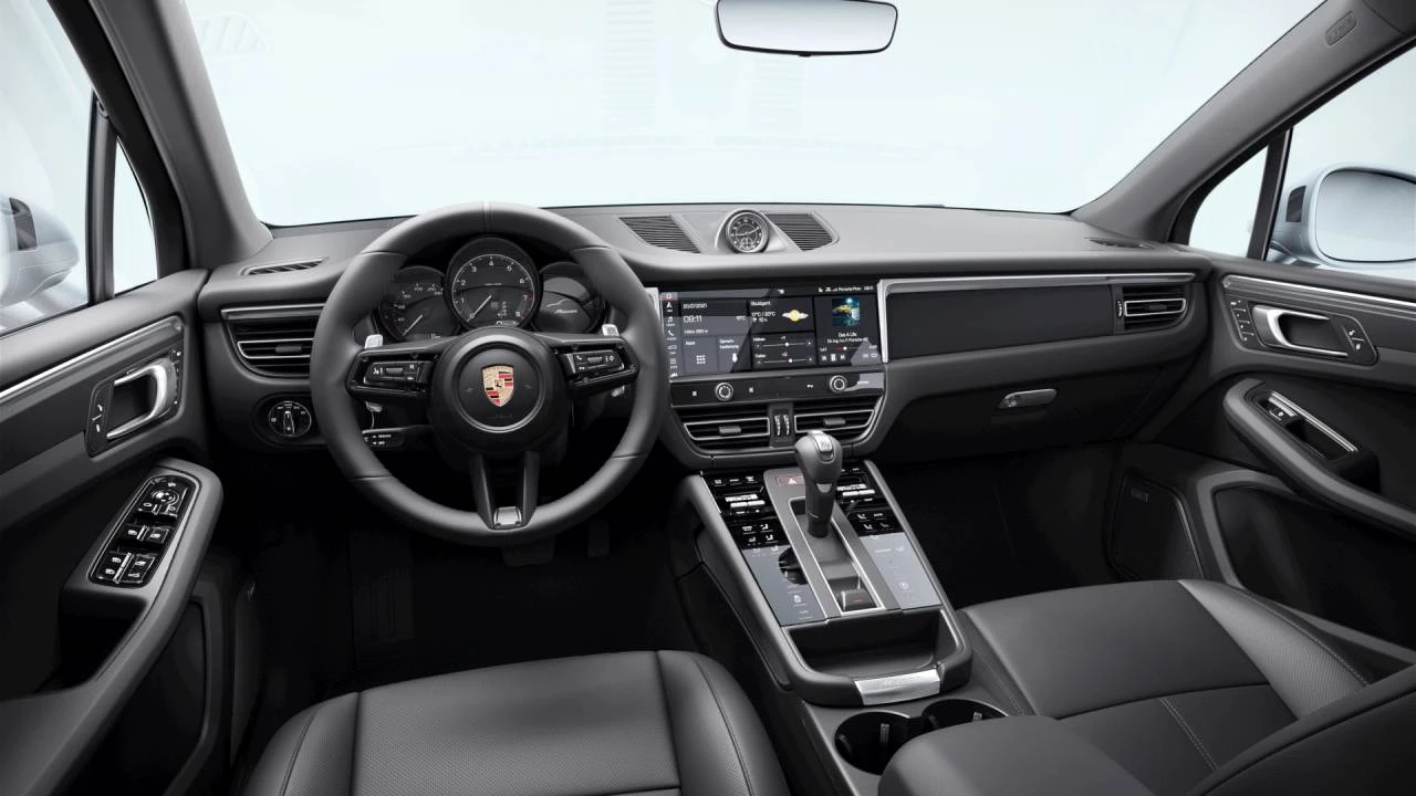 2026 Porsche Macan - Image 9 of 10