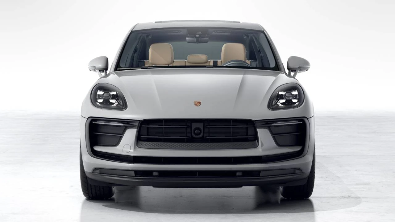 2026 Porsche Macan - Image 8 of 10