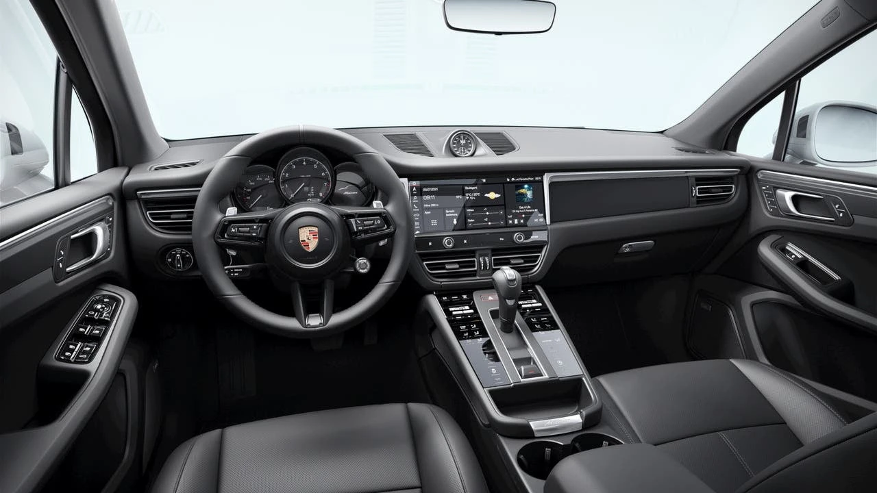 2026 Porsche Macan - Image 9 of 10