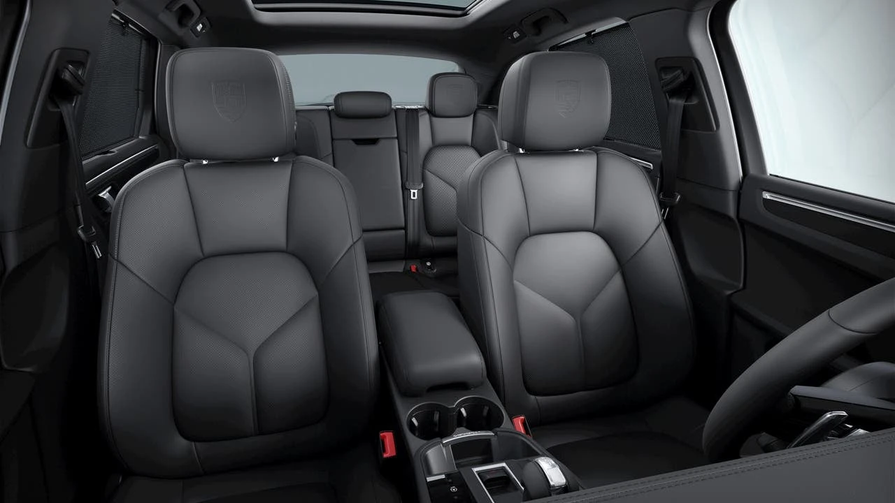 2026 Porsche Macan - Image 10 of 10
