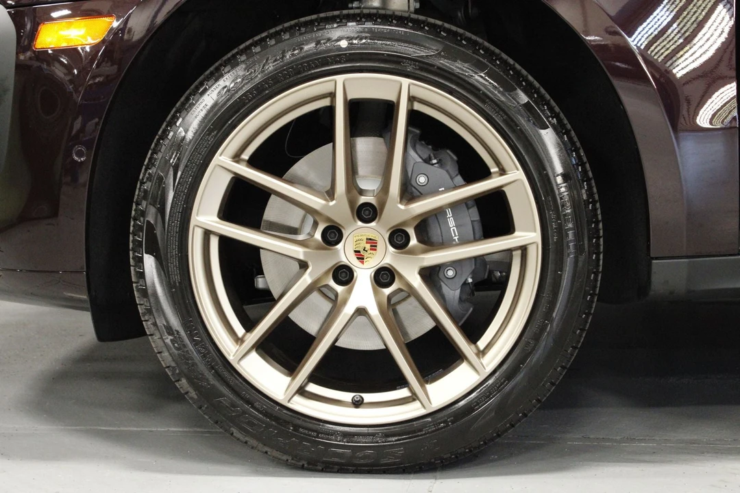 2026 Porsche Macan - Image 11 of 31