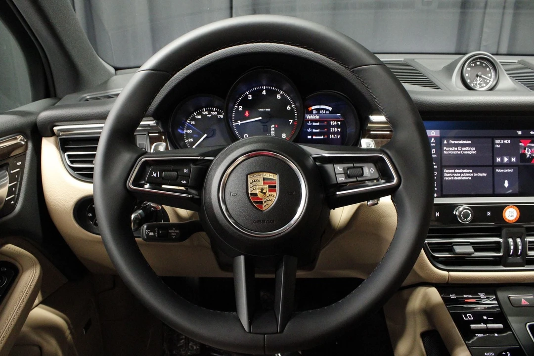 2026 Porsche Macan - Image 21 of 31