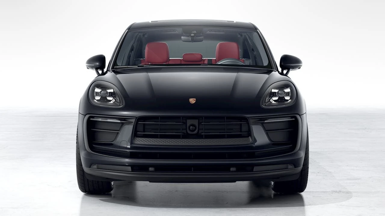 2026 Porsche Macan - Image 8 of 10