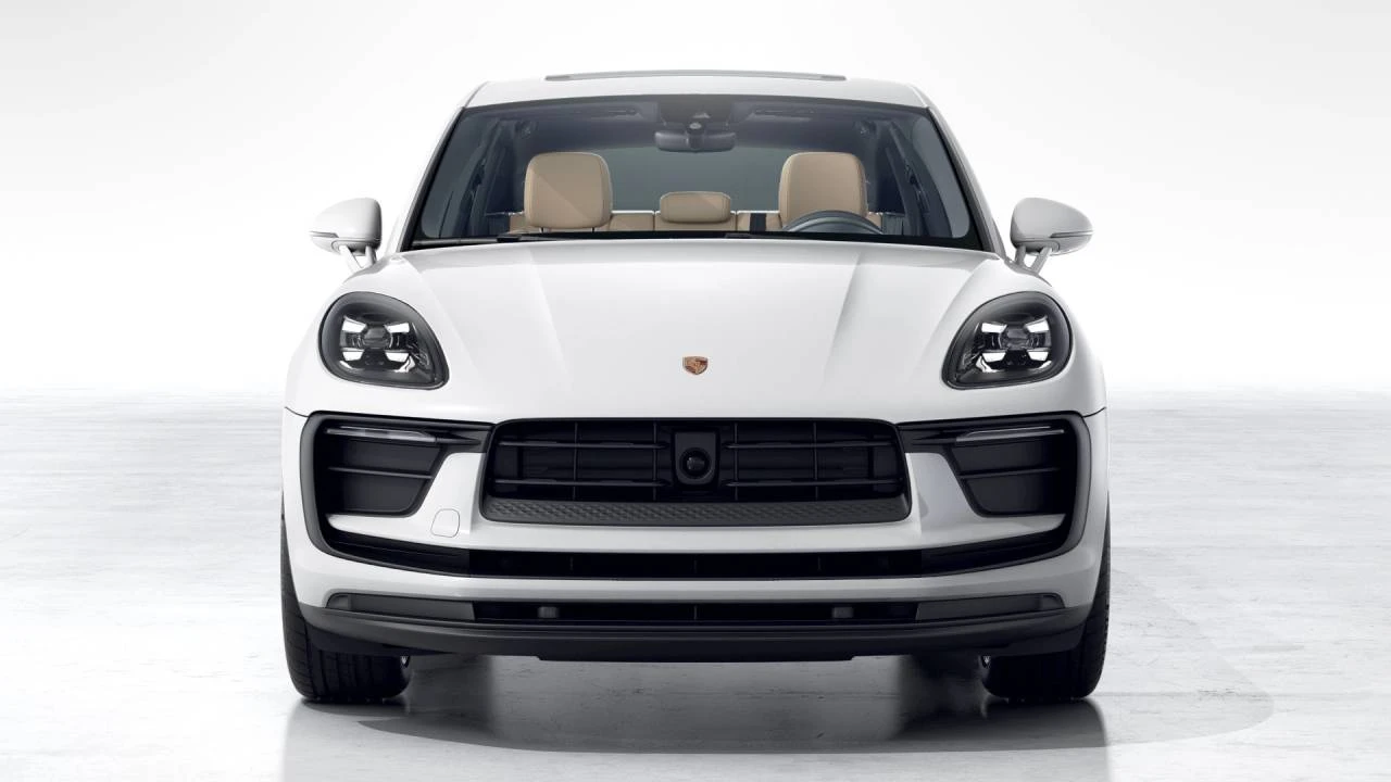 2026 Porsche Macan - Image 8 of 10
