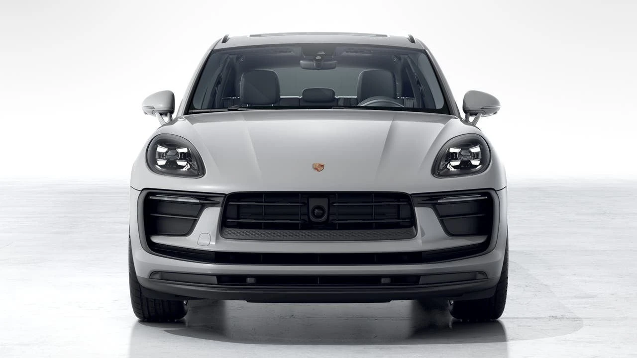 2026 Porsche Macan - Image 8 of 10