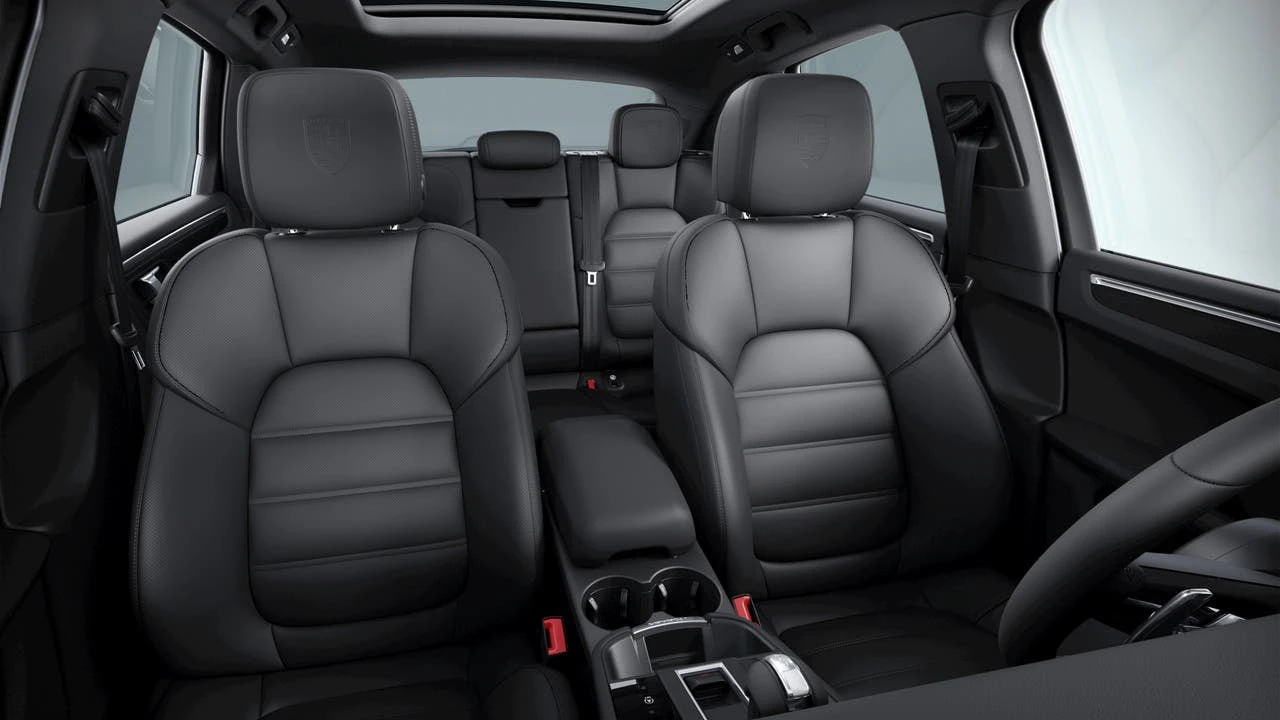 2026 Porsche Macan - Image 10 of 10