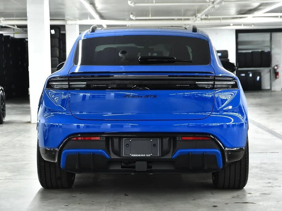 2026 Porsche Macan Electric - Image 3 of 4