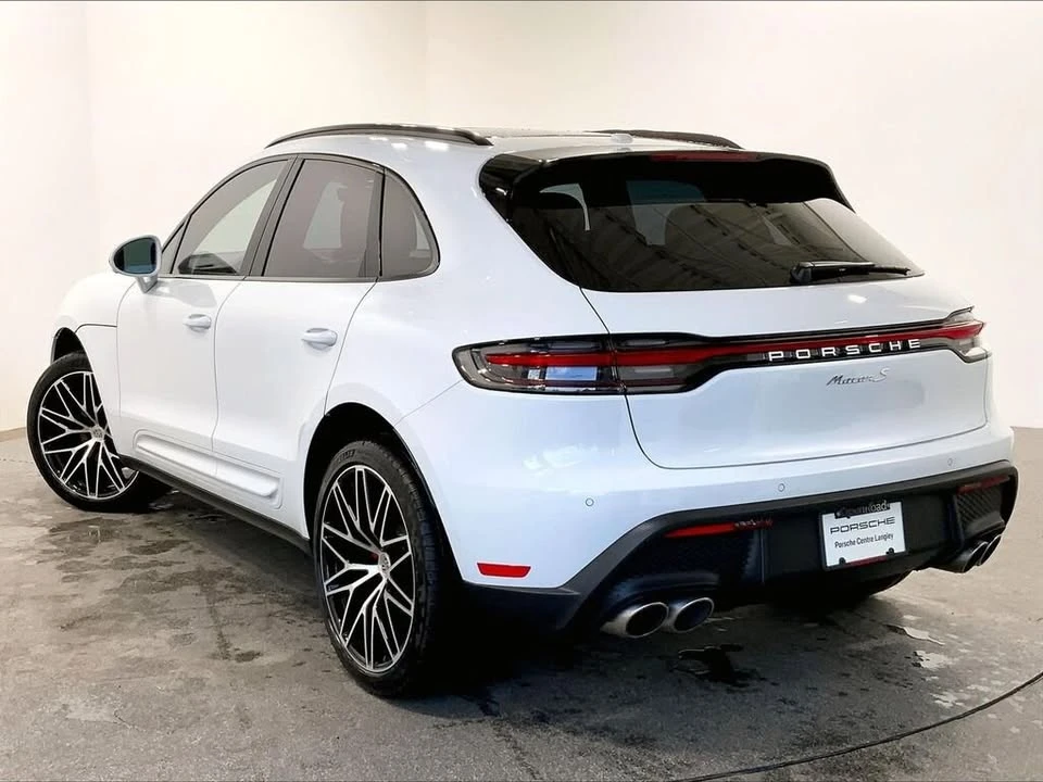 2026 Porsche Macan Electric - Image 7 of 20