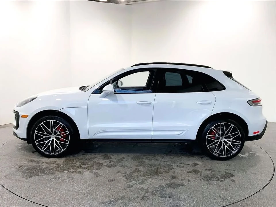 2026 Porsche Macan Electric - Image 8 of 20