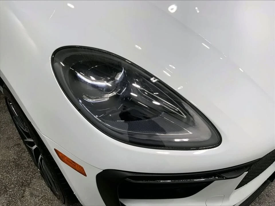 2026 Porsche Macan Electric - Image 10 of 20