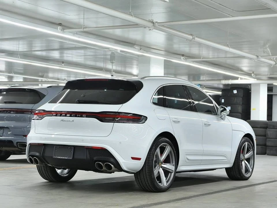 2026 Porsche Macan Electric - Image 3 of 4