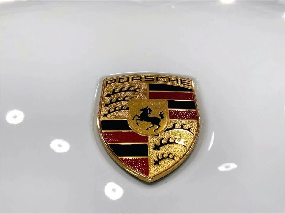 2026 Porsche Macan Electric - Image 11 of 20