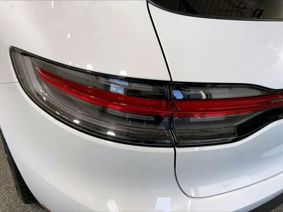 2026 Porsche Macan Electric - Image 14 of 20