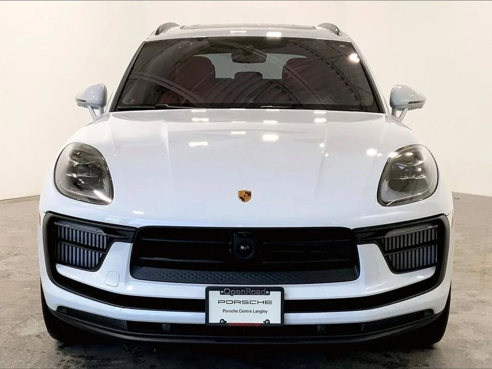 2026 Porsche Macan Electric - Image 2 of 20