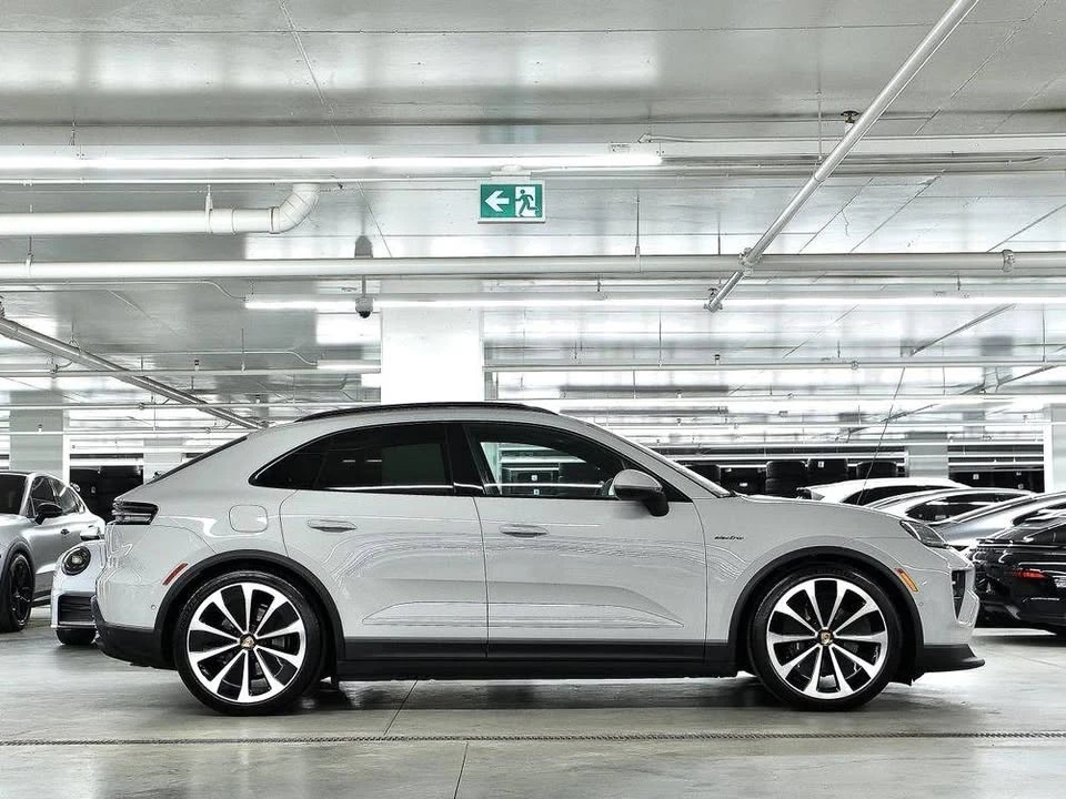 2026 Porsche Macan Electric - Image 2 of 4