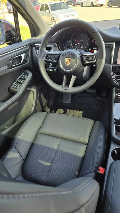 2026 Porsche Macan Electric - Image 9 of 14