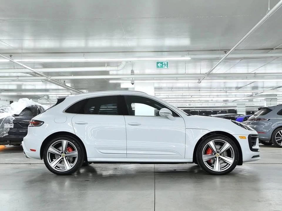 2026 Porsche Macan Electric - Image 2 of 4