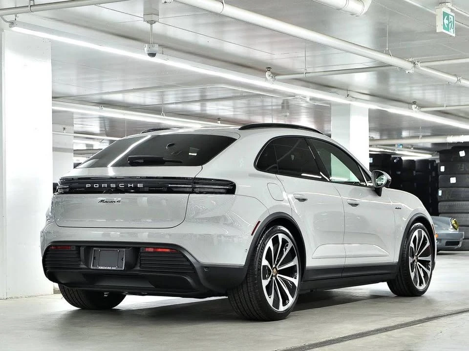 2026 Porsche Macan Electric - Image 3 of 4