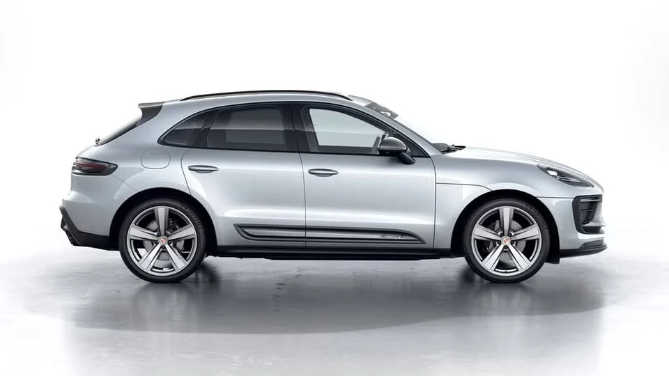 2026 Porsche Macan Electric - Image 5 of 10
