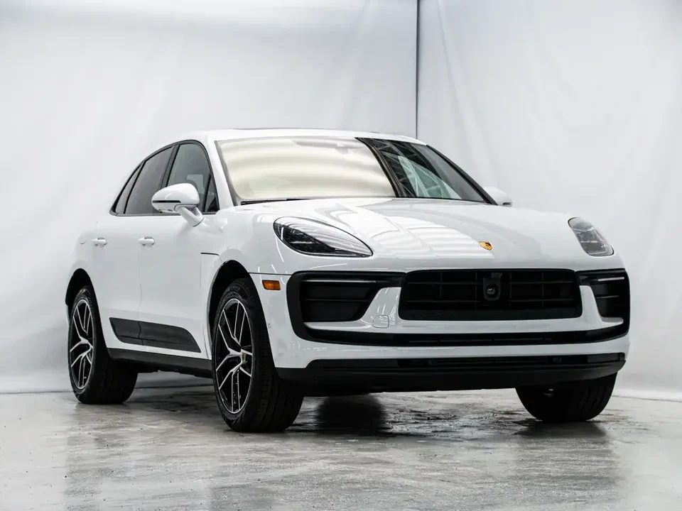 2026 Porsche Macan Electric - Image 6 of 20
