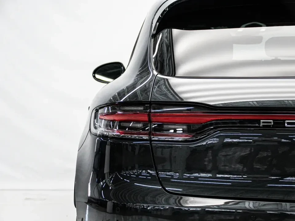 2026 Porsche Macan Electric - Image 12 of 20