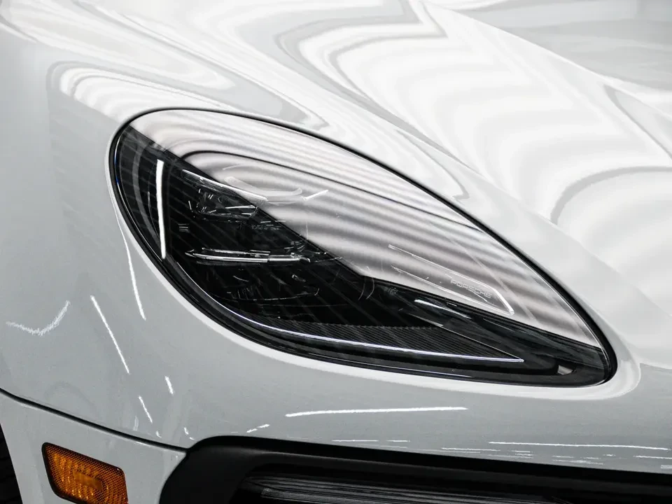 2026 Porsche Macan Electric - Image 11 of 20