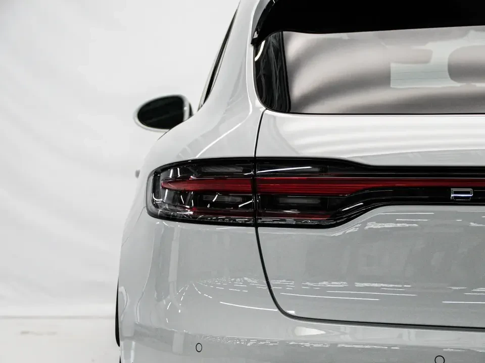 2026 Porsche Macan Electric - Image 10 of 20