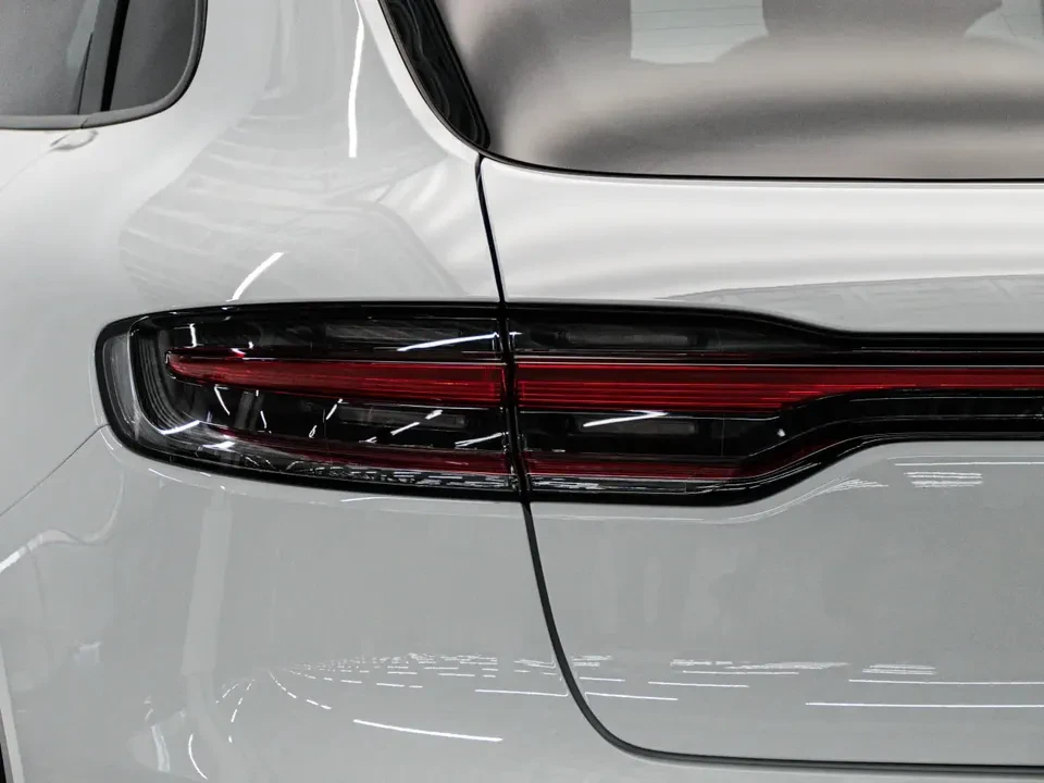 2026 Porsche Macan Electric - Image 15 of 20