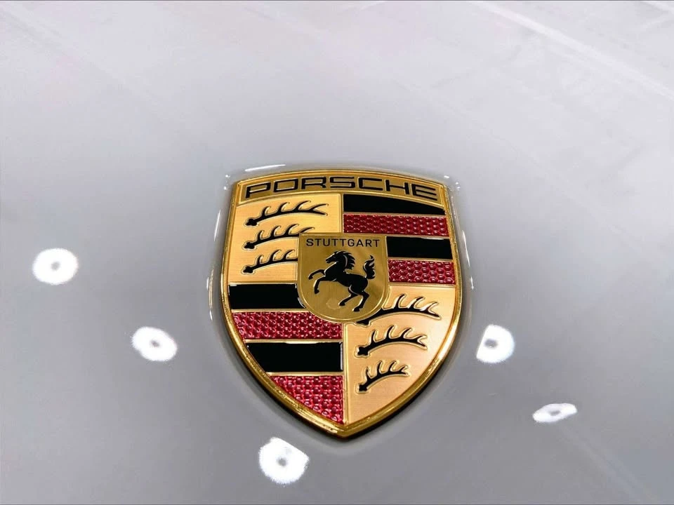 2026 Porsche Macan Electric - Image 9 of 20