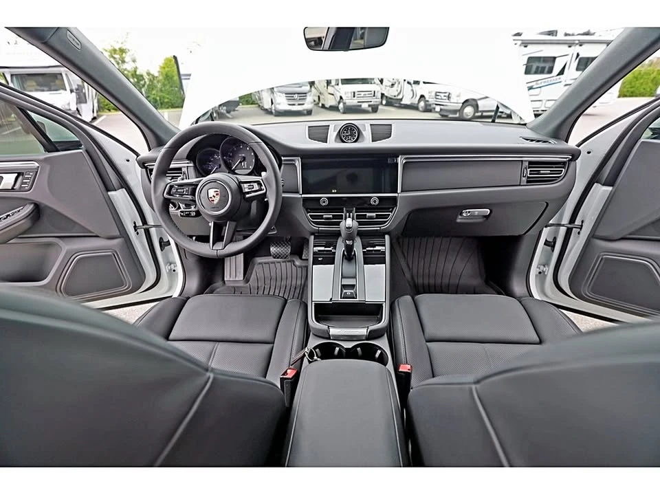 2026 Porsche Macan Electric - Image 13 of 19