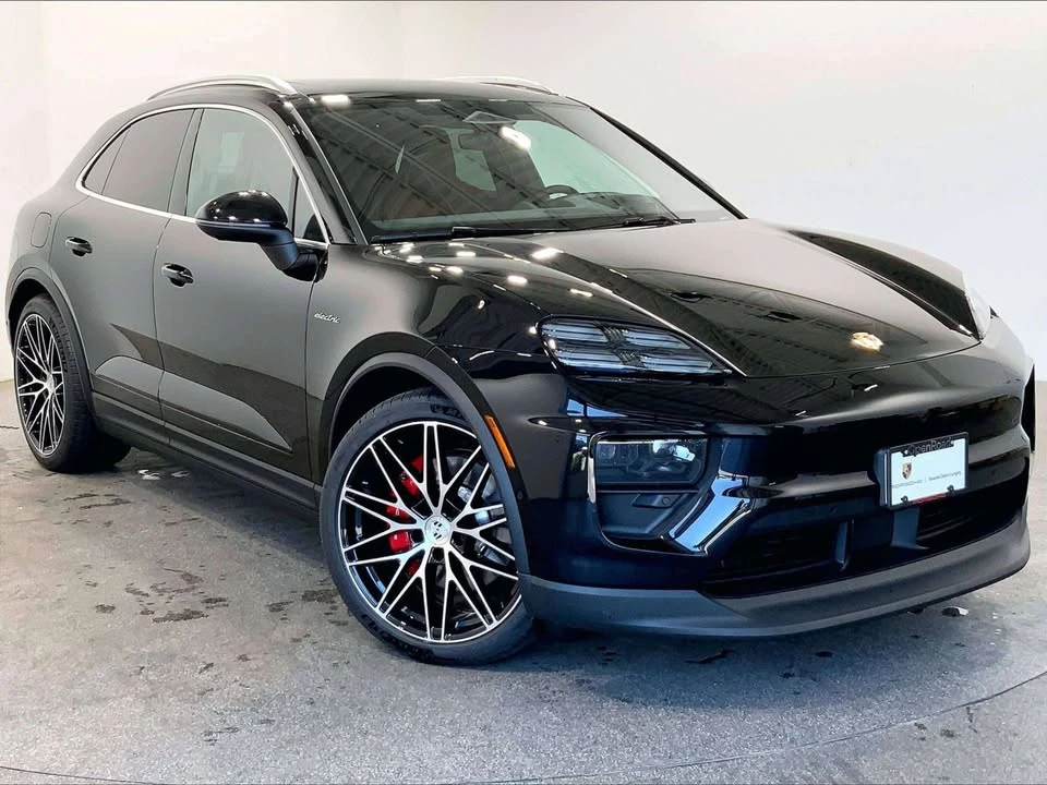 2026 Porsche Macan Electric - Image 3 of 20